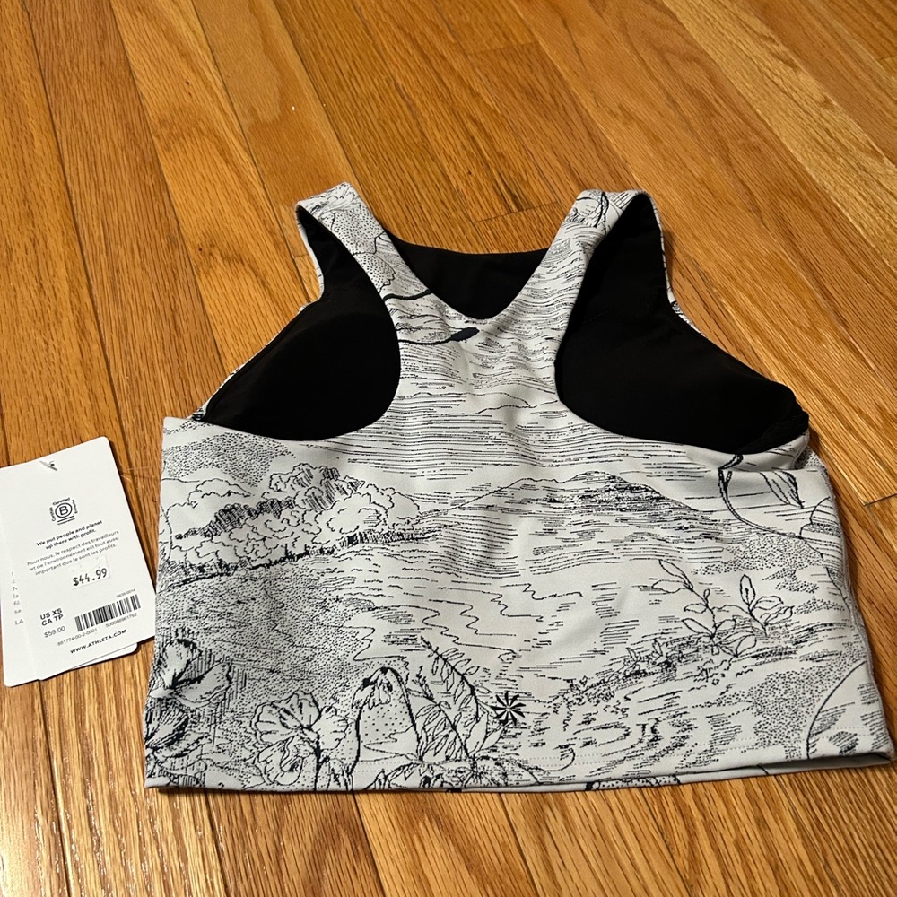 Athleta Conscious Crop XS brand new with tag